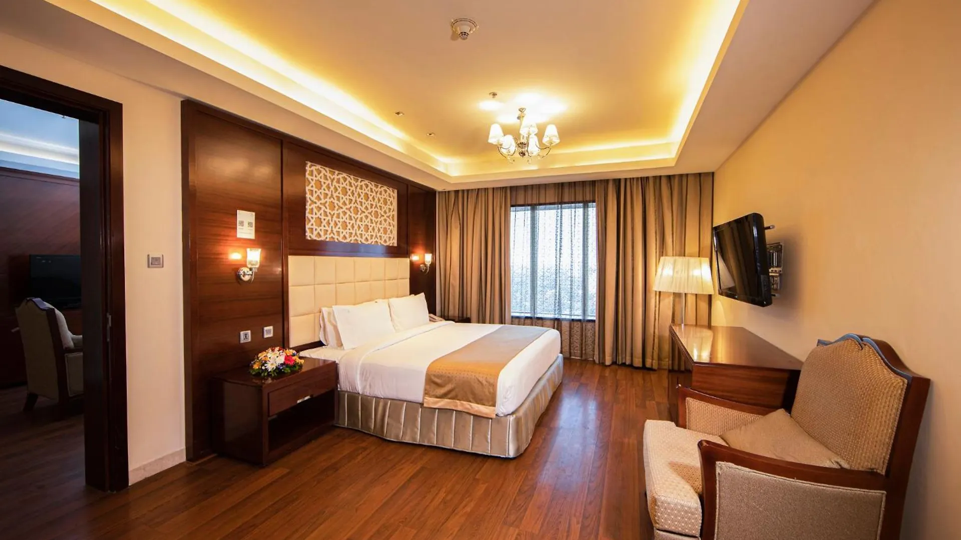 Holiday Inn Cochin By Ihg Kochi 5*,