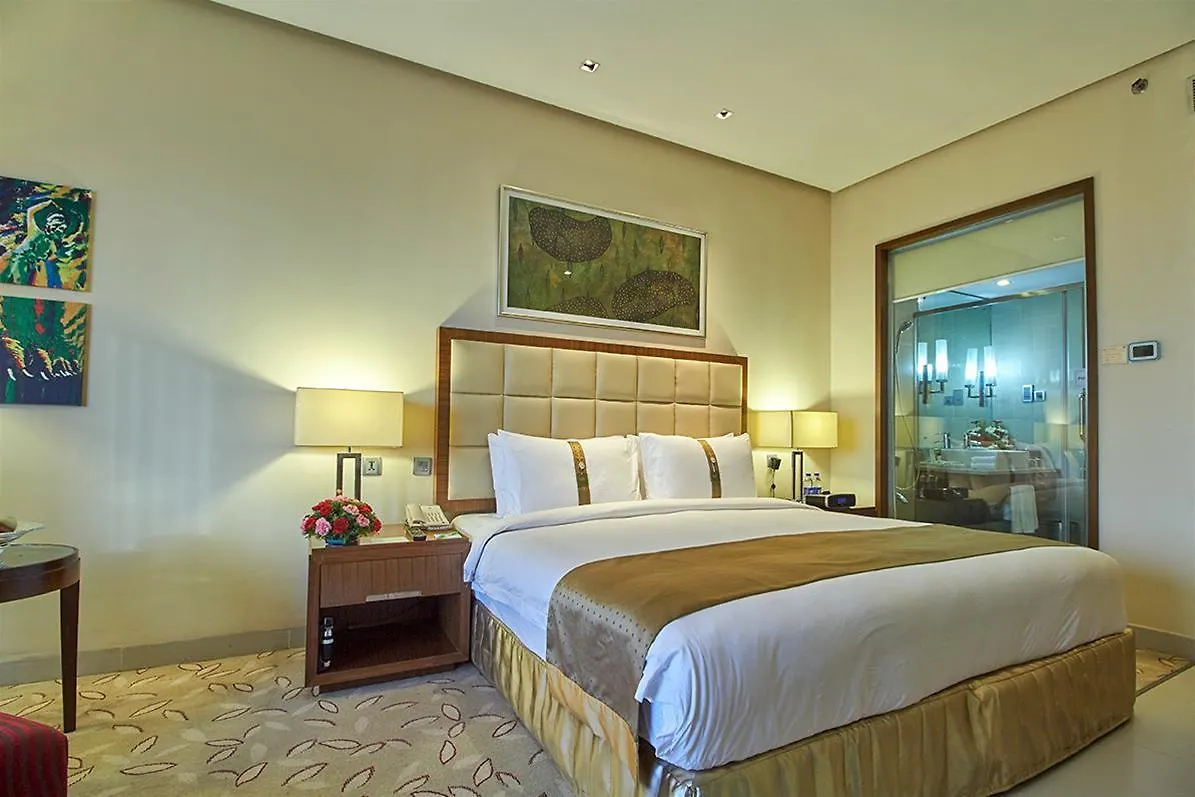 Holiday Inn Cochin By Ihg Kochi 5*,
