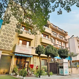 **** Hotel Cosy Grand, Chanakyapuri By The Cosy Inde