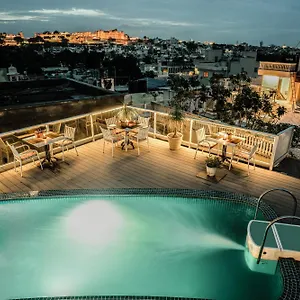 *** Hotel Tripli Shambhu Inde