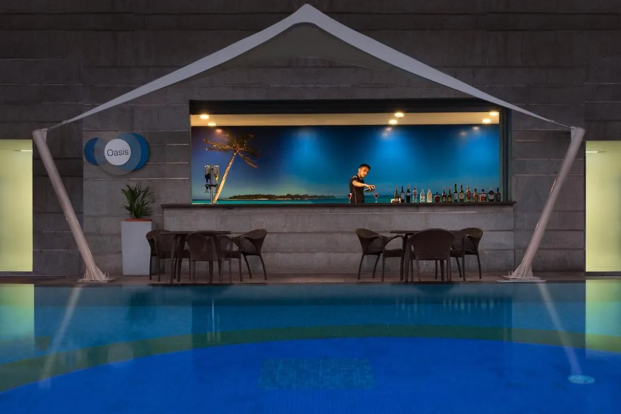 Holiday Inn Cochin By Ihg Kochi 5*,