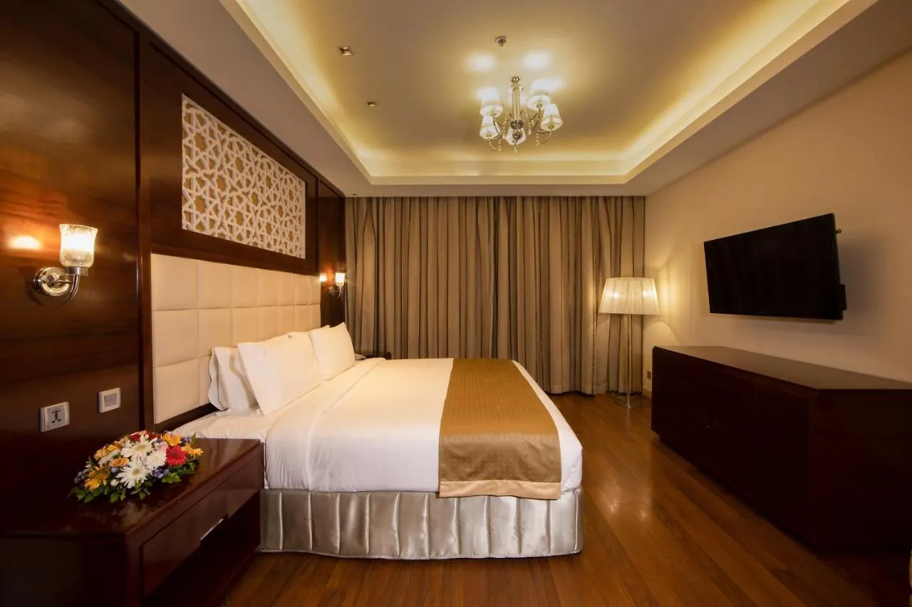 Holiday Inn Cochin By Ihg Kochi 5*,