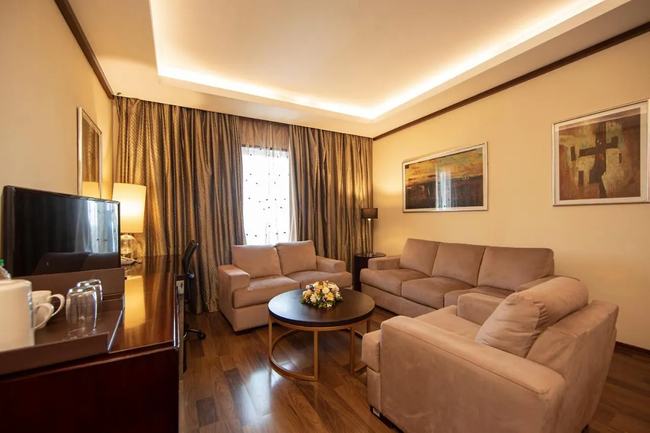 Holiday Inn Cochin By Ihg Kochi Hotel