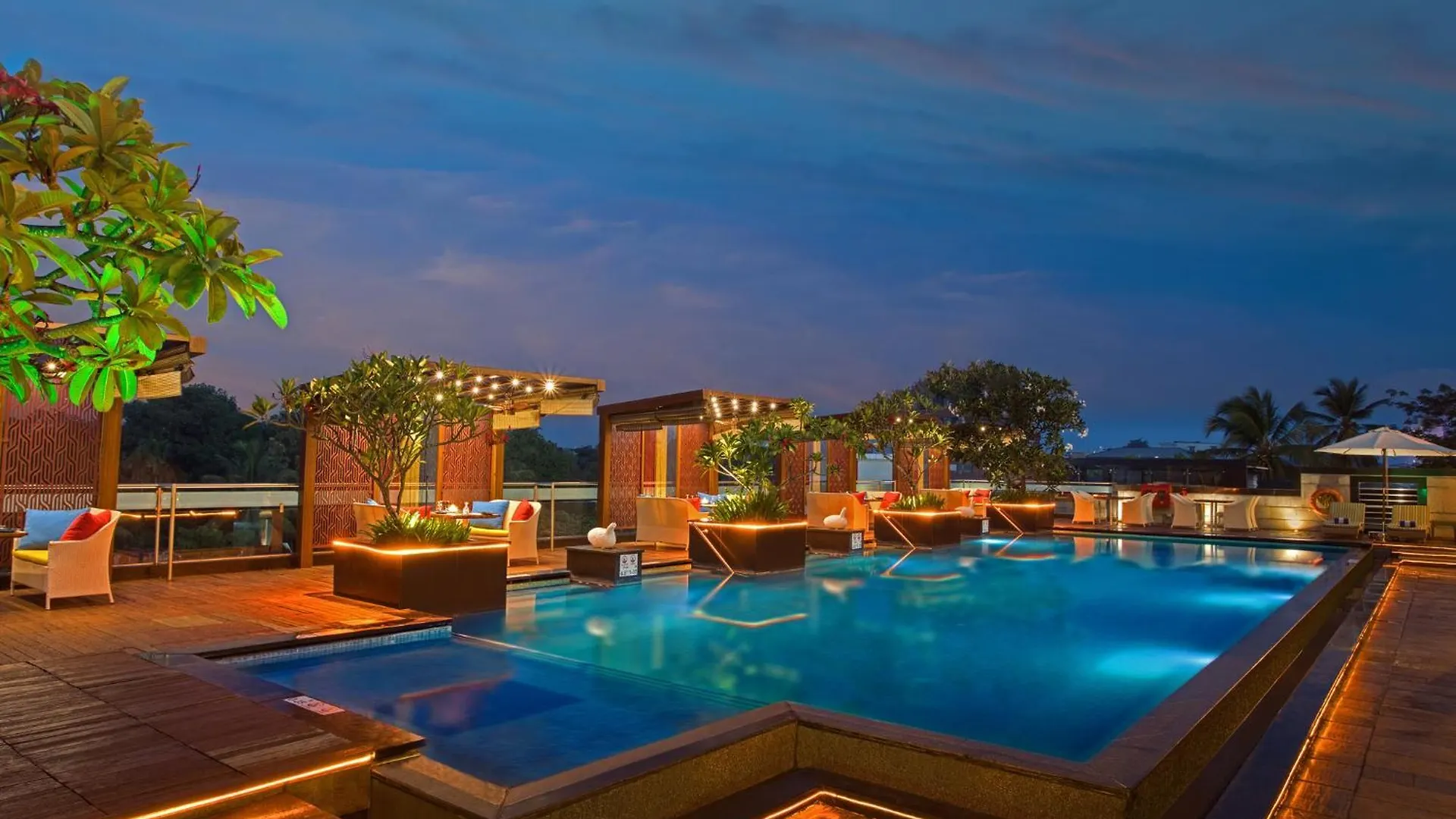 Holiday Inn Cochin By Ihg Kochi Hotel
