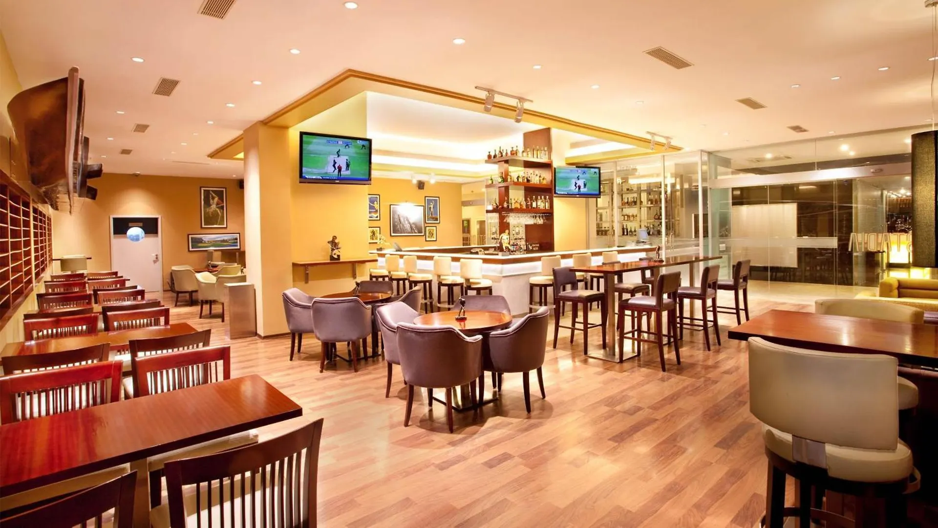 Hotel Holiday Inn Cochin By Ihg Kochi
