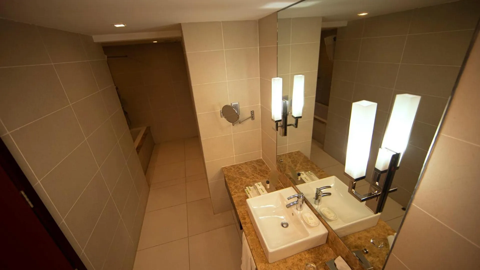 Holiday Inn Cochin By Ihg Kochi 5*,  Indien