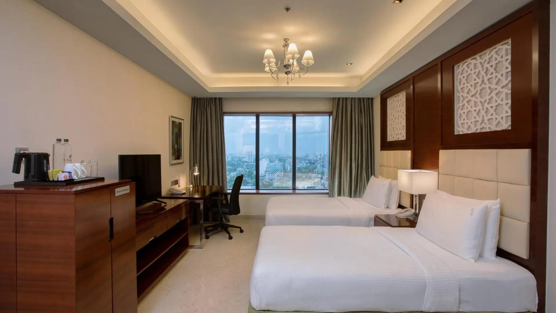 Hotel Holiday Inn Cochin By Ihg Kochi